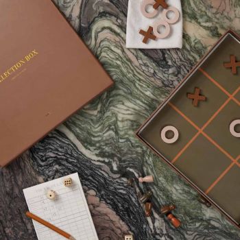 Gepersonaliseerde Tafel Verzameldoos Met Spelletjes