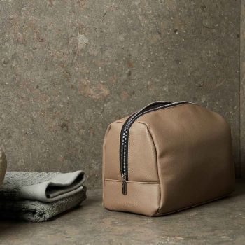 Gepersonaliseerde Bermond RCS Gerecyclede PU Toilettas - Bruin