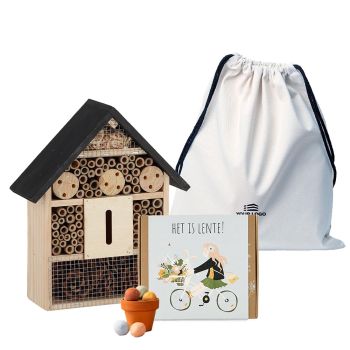 Nature’s Buzz & Bloom Box