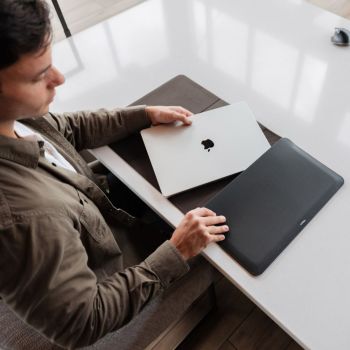 Gepersonaliseerde Orbitkey Hybrid Laptophoes 14