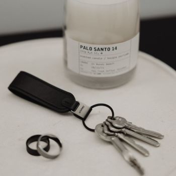 Gepersonaliseerde Orbitkey Loop Sleutelhanger - Zwart