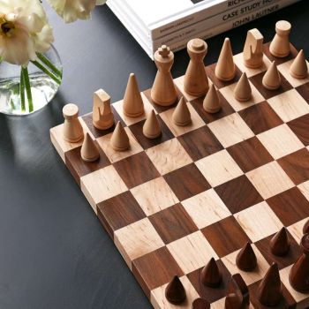 Printworks Wood Chess: The Minimalist