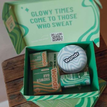 WONDR Sweat & Glow Gift Box