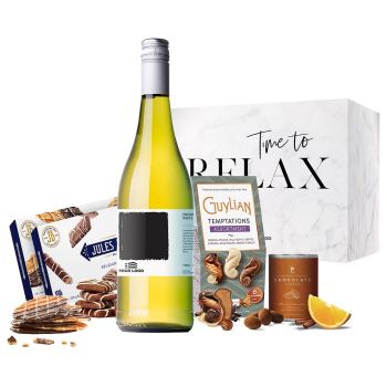  Personalised White Wine Sweet Temptations Set